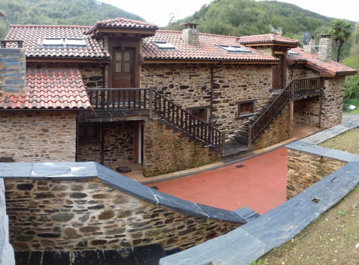 Apartamentos Rurales Casa Carmen Pola de Allande Exterior foto